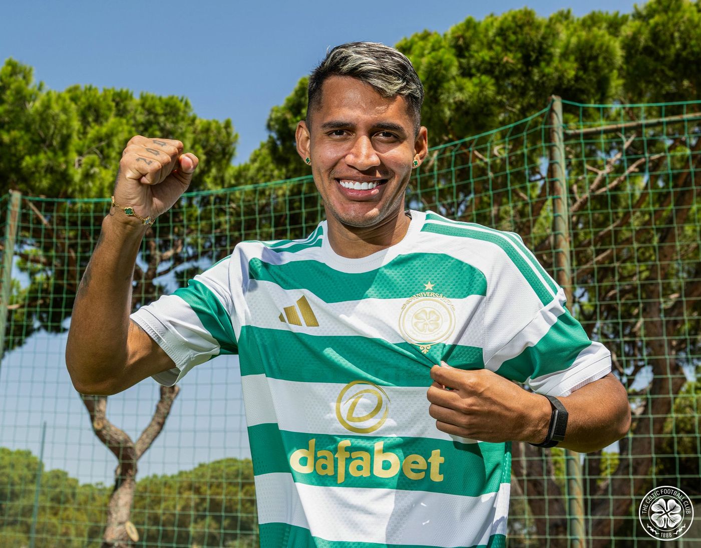 Camilo Duran signed with Celtic.